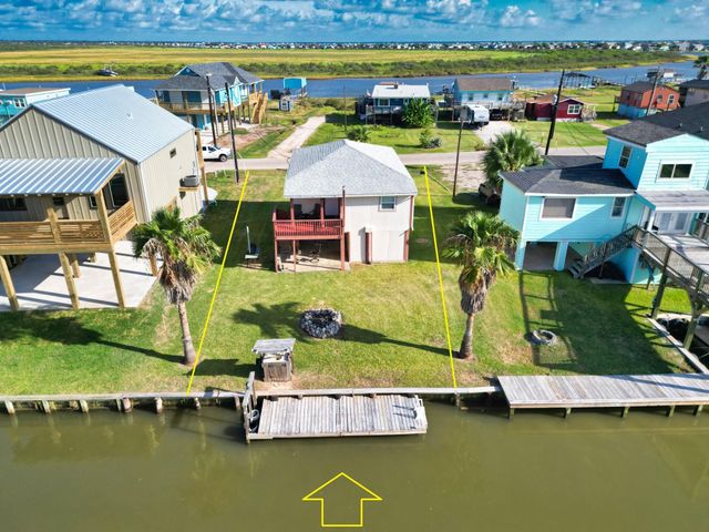 1525 County Road 201, Sargent, TX 77414