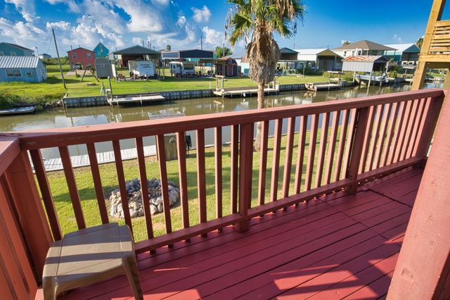 1525 County Road 201, Sargent, TX 77414