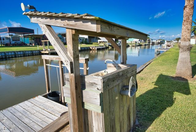 1525 County Road 201, Sargent, TX 77414