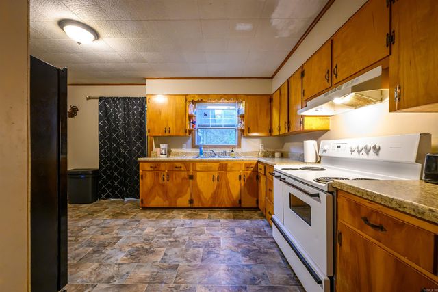 2207 Evening Shade Drive, Evening Shade, AR 72532