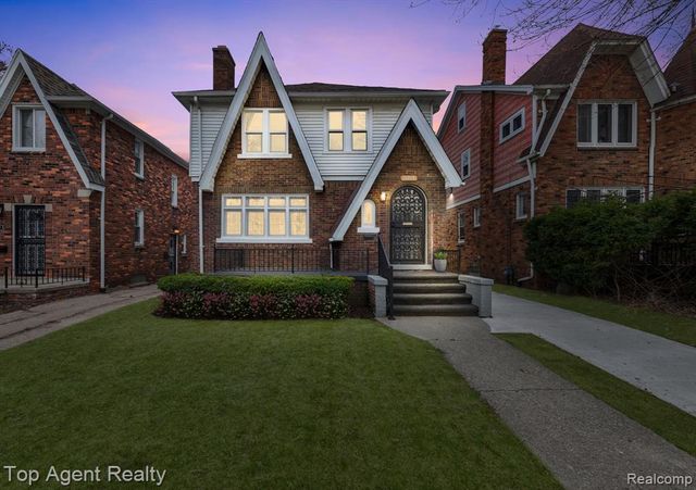 16204 Roselawn Street, Detroit, MI 48221