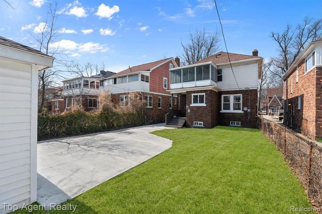 16204 Roselawn Street, Detroit, MI 48221