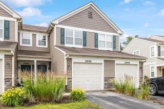2442 Oneida Lane, Naperville, IL 60563