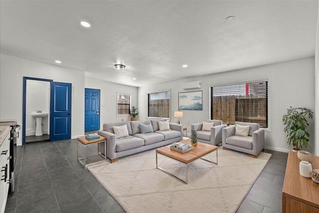 7013 Corsicana Street, Houston, TX 77020