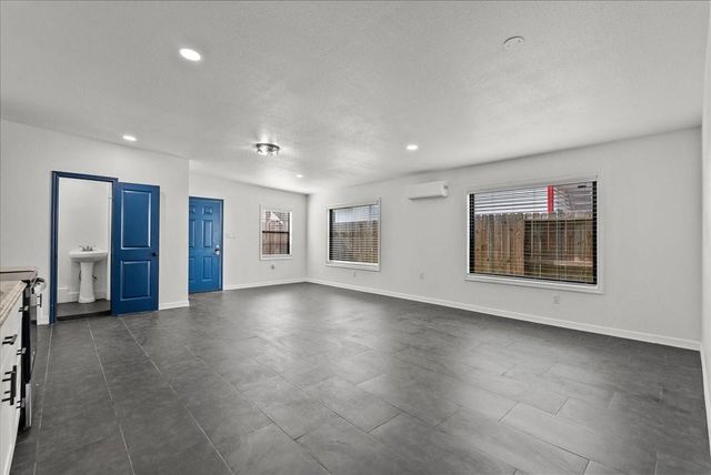 7013 Corsicana Street, Houston, TX 77020