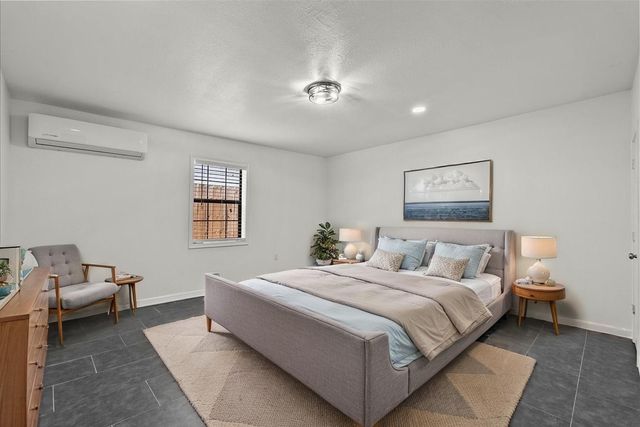 7013 Corsicana Street, Houston, TX 77020