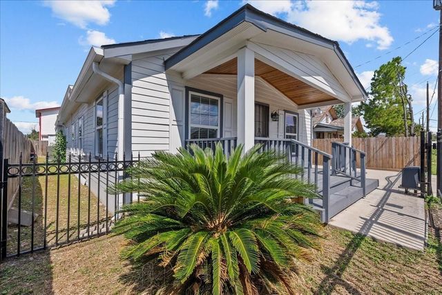 7013 Corsicana Street, Houston, TX 77020