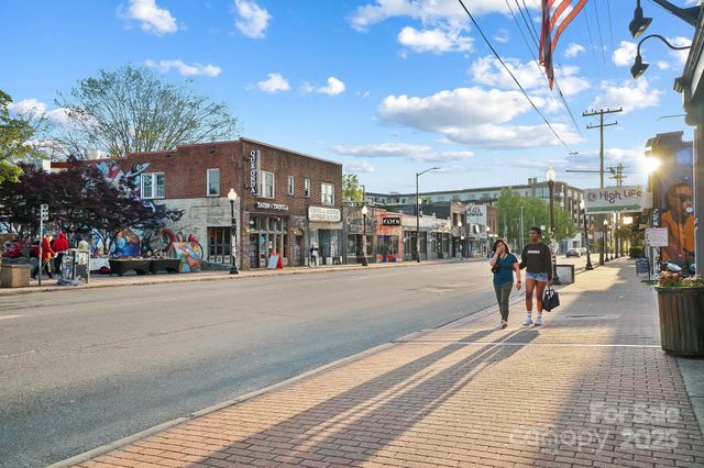 1542 Pecan Avenue, Charlotte, NC 28205