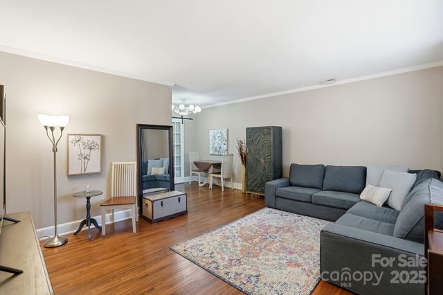 1542 Pecan Avenue, Charlotte, NC 28205