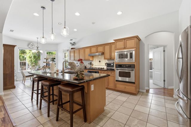 2140 Serena Avenue, Clovis, CA 93619