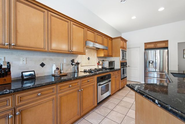 2140 Serena Avenue, Clovis, CA 93619