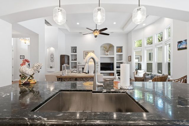 2140 Serena Avenue, Clovis, CA 93619