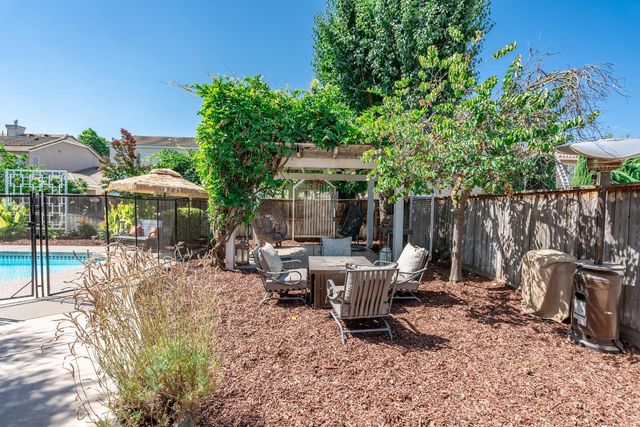 2140 Serena Avenue, Clovis, CA 93619
