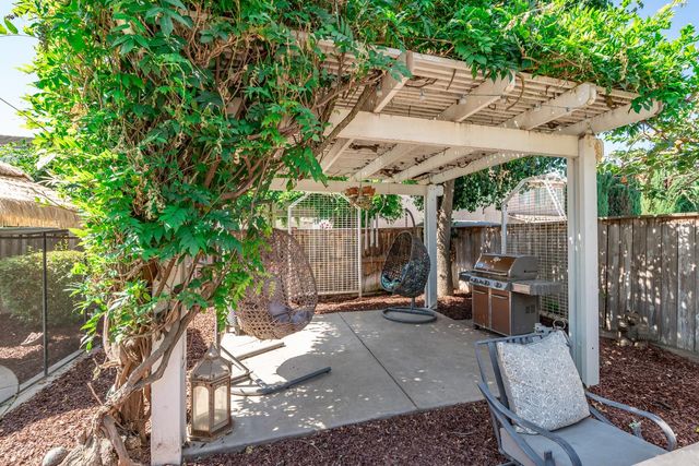 2140 Serena Avenue, Clovis, CA 93619