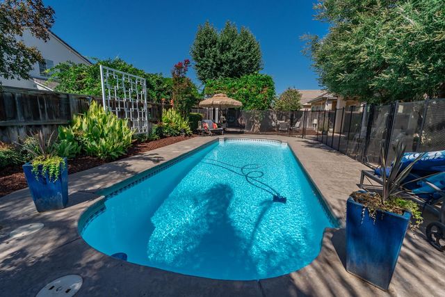 2140 Serena Avenue, Clovis, CA 93619