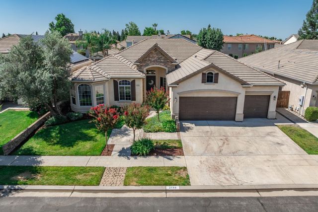 2140 Serena Avenue, Clovis, CA 93619