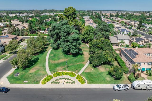 2140 Serena Avenue, Clovis, CA 93619