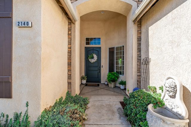 2140 Serena Avenue, Clovis, CA 93619