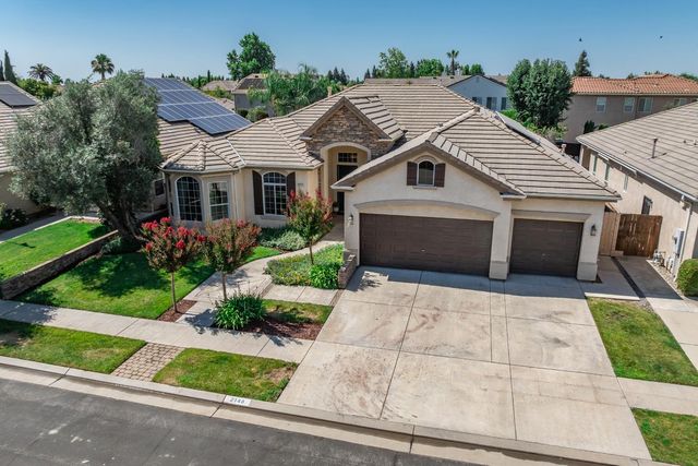 2140 Serena Avenue, Clovis, CA 93619