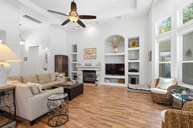 2140 Serena Avenue, Clovis, CA 93619