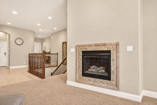 691 Lefevre Dr, Folsom, CA 95630