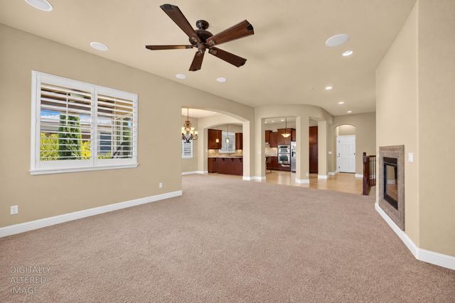 691 Lefevre Dr, Folsom, CA 95630