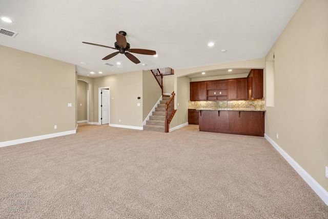 691 Lefevre Dr, Folsom, CA 95630