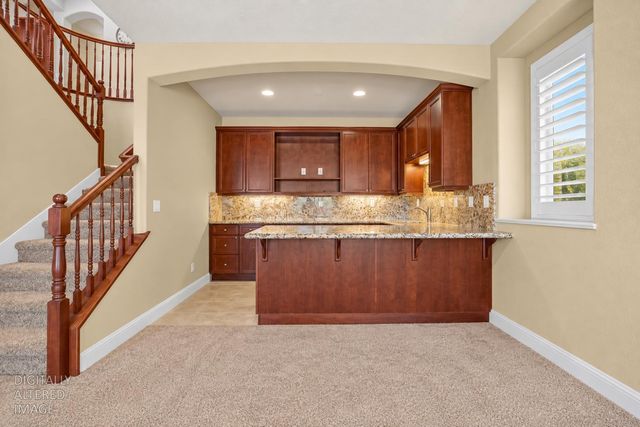 691 Lefevre Dr, Folsom, CA 95630