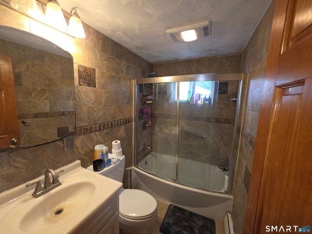 8 Matthew Road, East Hartford, CT 06108