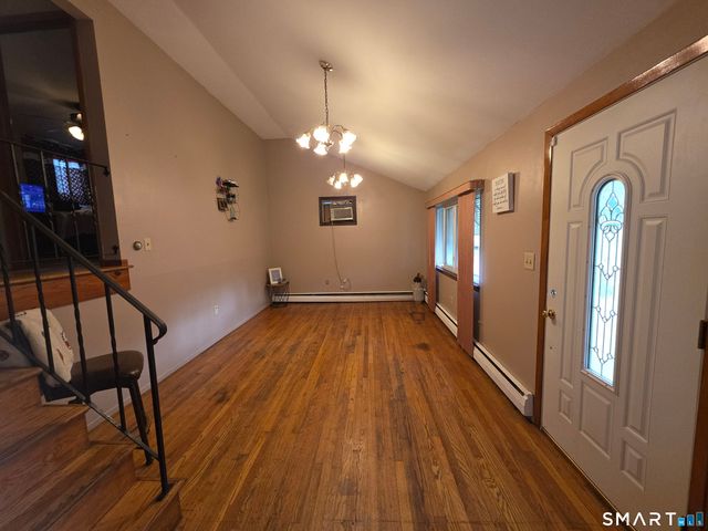 8 Matthew Road, East Hartford, CT 06108
