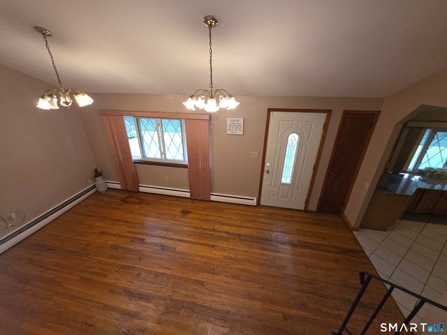 8 Matthew Road, East Hartford, CT 06108