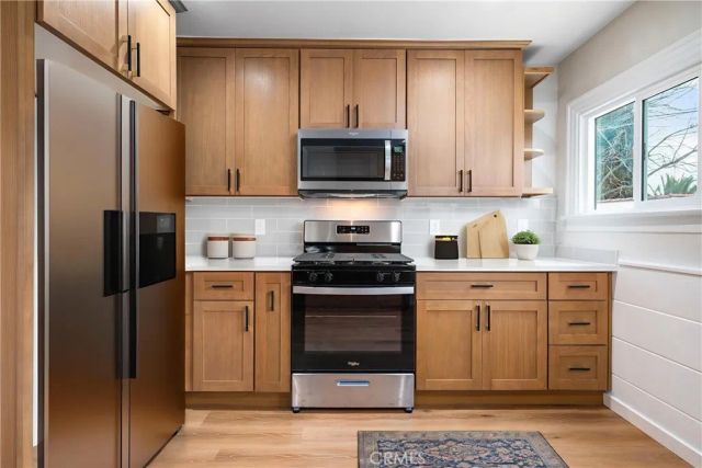 6030 Madden, Los Angeles, CA 90043