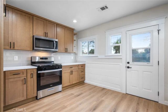 6030 Madden, Los Angeles, CA 90043