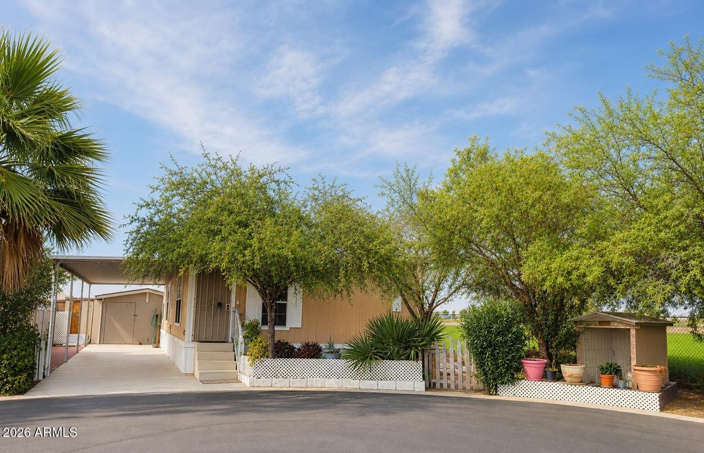 8427 W GLENDALE Avenue 183, Glendale, AZ 85305