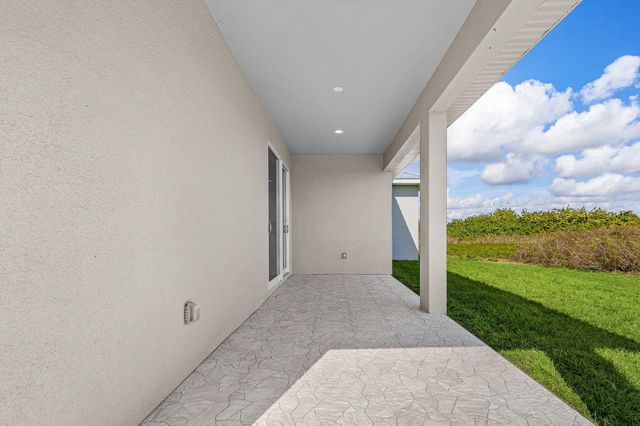 1207 Andover Drive, Banyan Village, Labelle, FL 33935