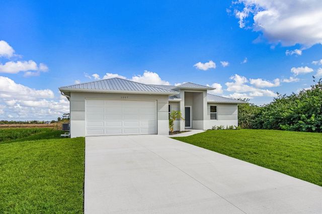 1207 Andover Drive, Banyan Village, Labelle, FL 33935