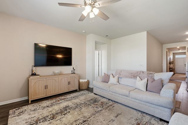 425 Royal Arch Dr., Conway, SC 29526