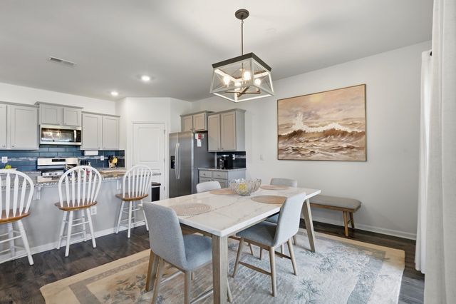 425 Royal Arch Dr., Conway, SC 29526
