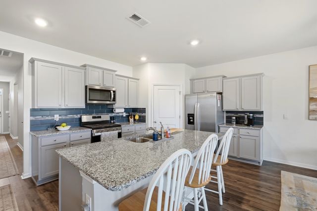 425 Royal Arch Dr., Conway, SC 29526