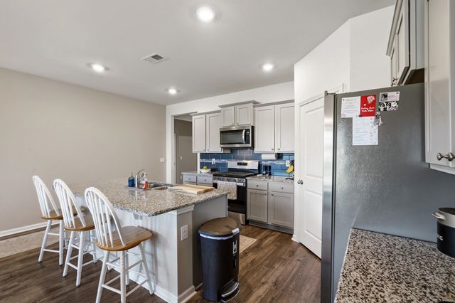 425 Royal Arch Dr., Conway, SC 29526