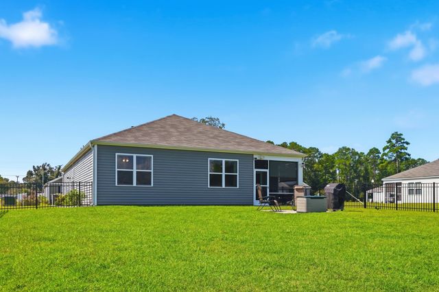 425 Royal Arch Dr., Conway, SC 29526