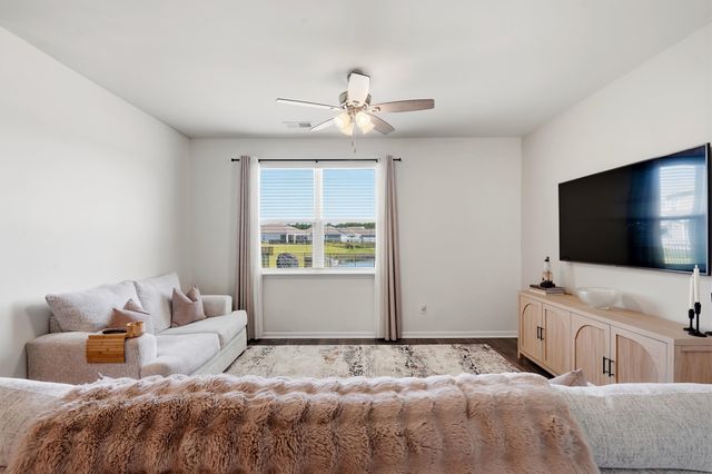 425 Royal Arch Dr., Conway, SC 29526