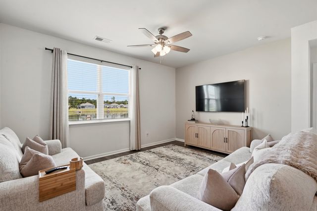 425 Royal Arch Dr., Conway, SC 29526