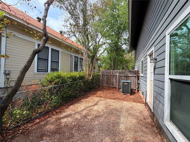4520 Depew Ave A, Austin, TX 78751