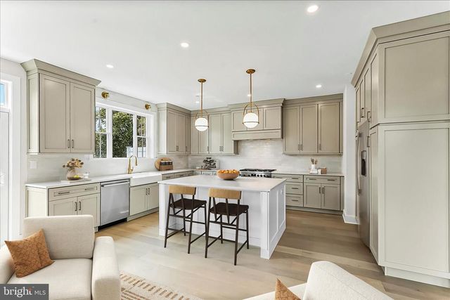 738 S MATLACK ST, West Chester, PA 19382