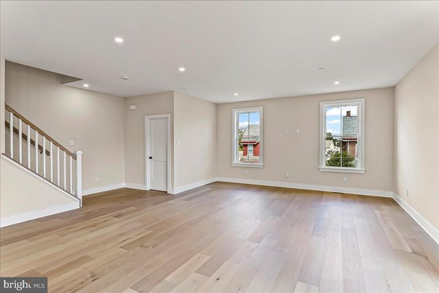 738 S MATLACK ST, West Chester, PA 19382