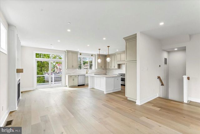 738 S MATLACK ST, West Chester, PA 19382