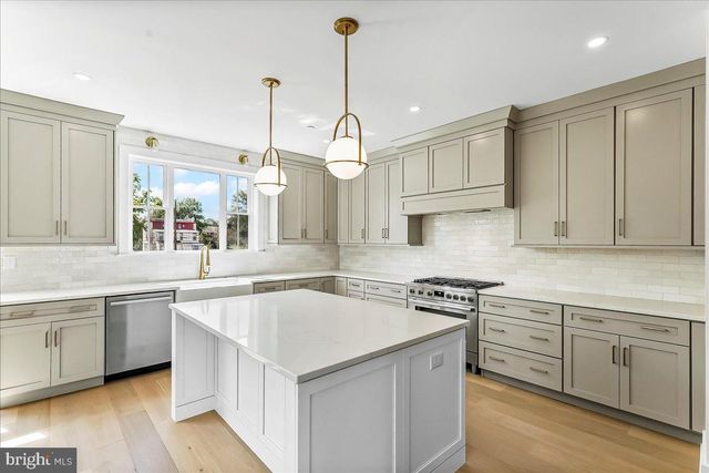 738 S MATLACK ST, West Chester, PA 19382