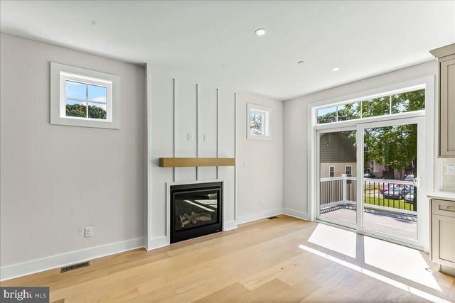 738 S MATLACK ST, West Chester, PA 19382