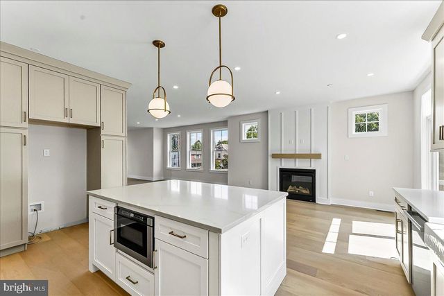 738 S MATLACK ST, West Chester, PA 19382